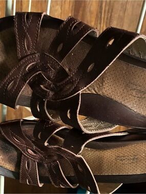 Women's Brown Leather Strappy Comfort Sandals